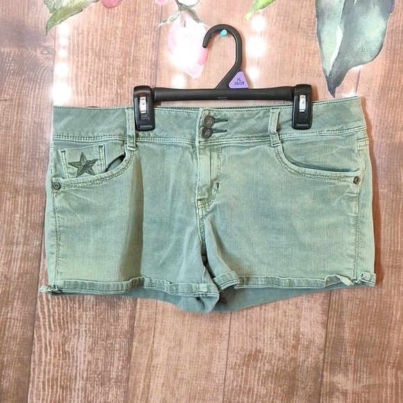 People's Liberation Pants - PEOPLE'S LIBERATION GREEN SHORT SHORTS 11/12